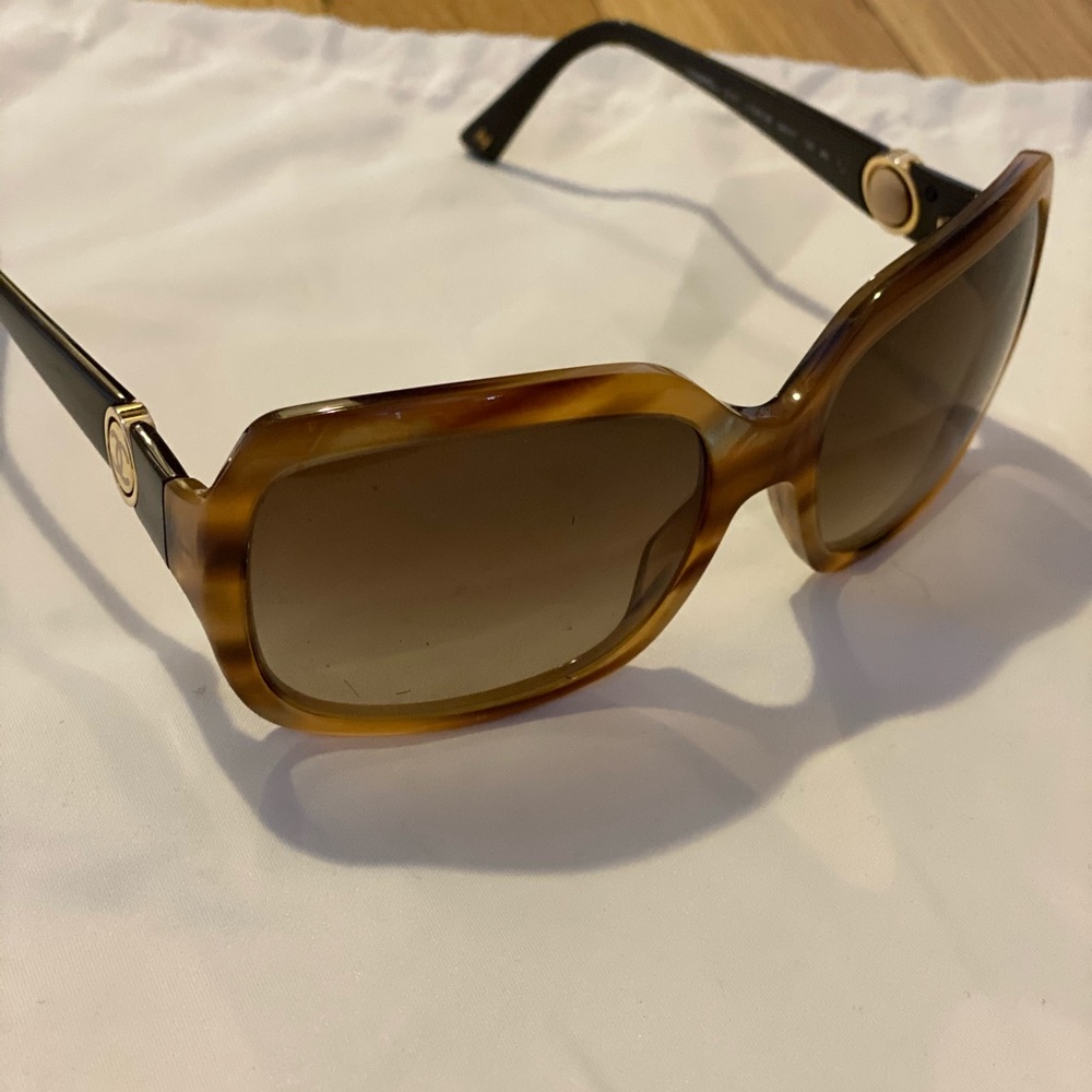Chanel Amber 5147 938/3B Sunnies—great condition!